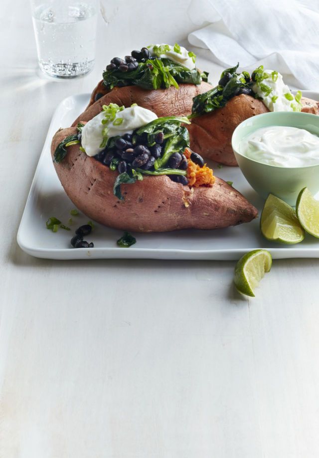<p>This 20 minute dinner is quick and healthy!</p> <p><strong>Recipe:</strong> <a href="sweet-potatoes-stuffed-black-beans-spinach-recipe-wdy0215" target="_blank"><strong>Sweet Potatoes Stuffed with Black Beans and Spinach</strong></a></p>
