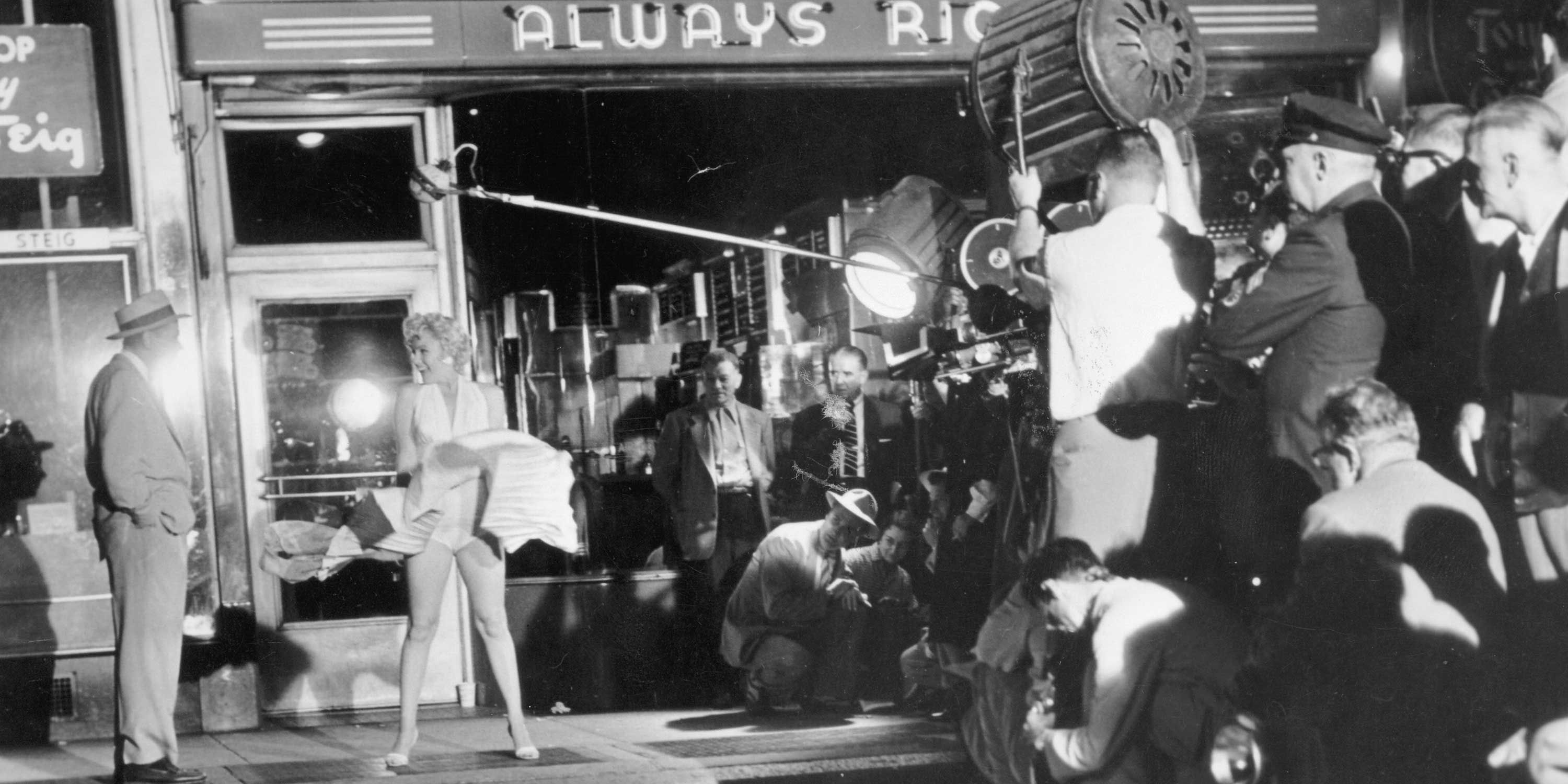 Marilyn monroe white sale dress movie scene
