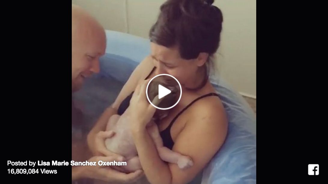 1092px x 613px - People Around The World are Stunned By This Mom Who Delivered Her Own Baby  - Water Birth Viral Video