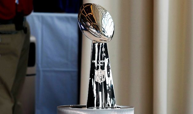 10 Facts About the Super Bowl Trophy - DuJour