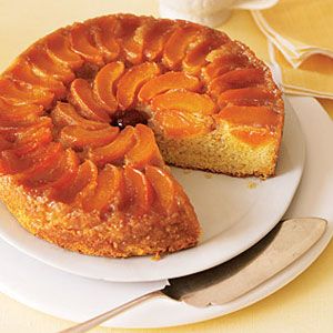 Caramelized cake prepared from “ARTE” apricot compote - Arte